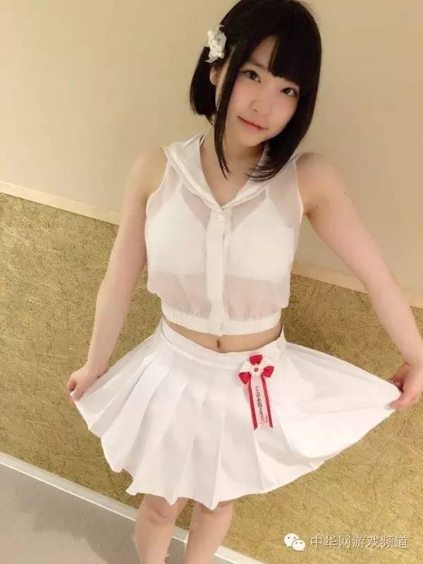 【妹纸】小小年纪就这么胸17岁的二次元偶像写真