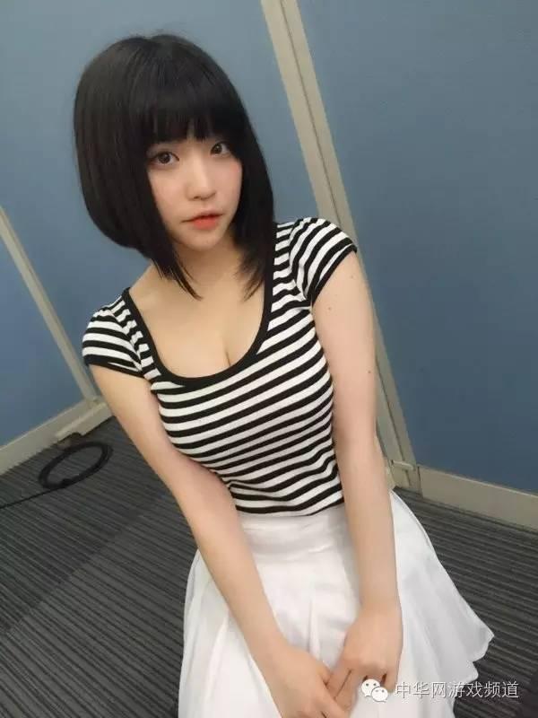 【妹纸】小小年纪就这么胸17岁的二次元偶像写真