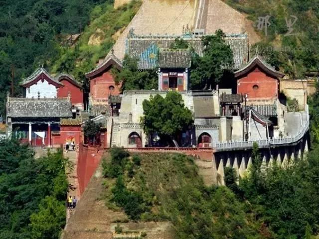 地址:隰县城西北1公里凤凰山 永和乾坤湾