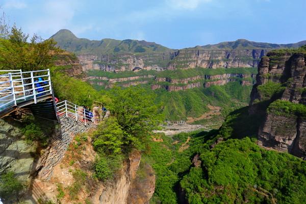 河南游林州太行大峡谷王相岩,桃花谷
